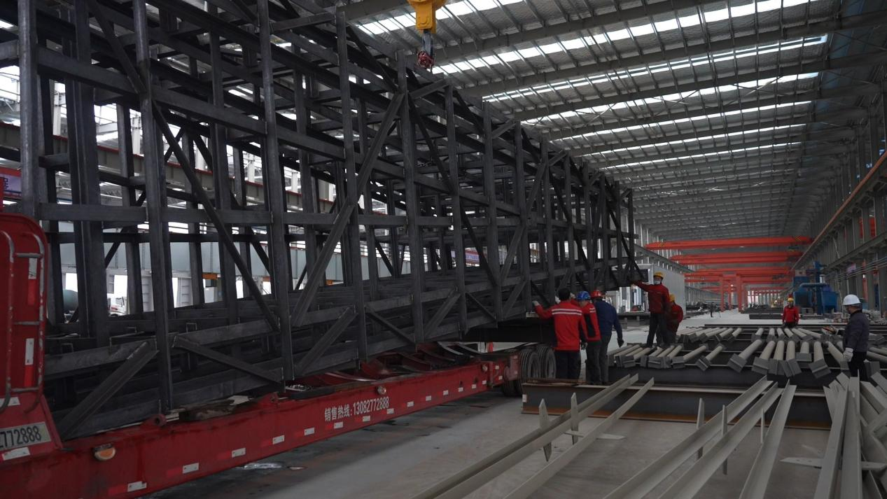 天成致远（河北）绿色建筑产业有限公司生产车间。张浩摄